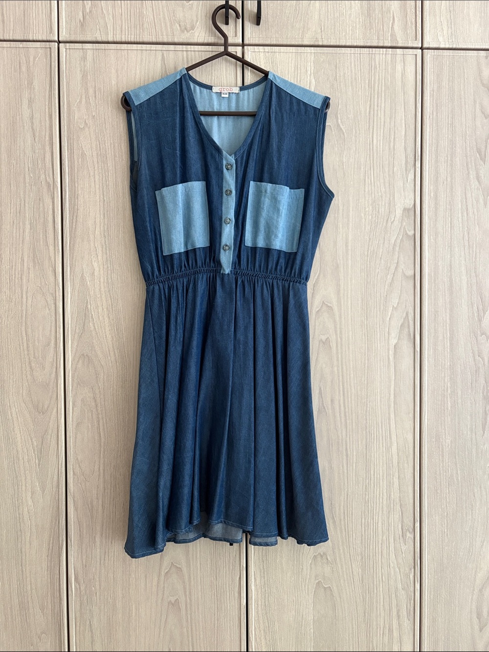 Sleeveless Two-Tone Blue Denim Dress
